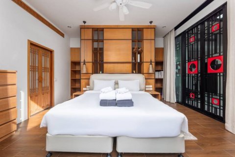 Chalet de 3 dormitorios en Phuket, Tailandia № 132627 - foto 9