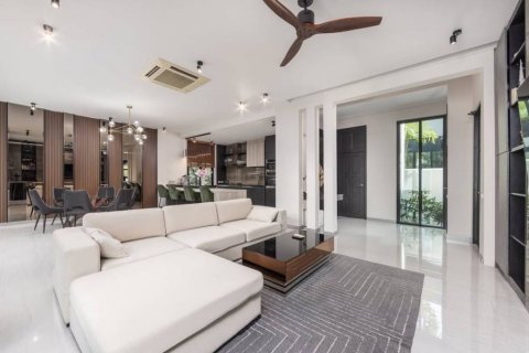 Chalet de 3 dormitorios en Phuket, Tailandia № 132627 - foto 3