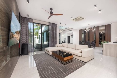 Chalet de 3 dormitorios en Phuket, Tailandia № 132627 - foto 2