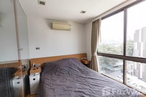 Condo à Khlong Toei, Bangkok, Thaïlande, 1 chambre  № 123989 - photo 4