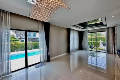 บ้านในประเวศ, กรุงเทพฯ, ประเทศไทย 4 ห้องนอน № 123987