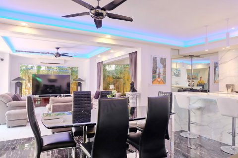 Studio sur Jomtien Beach, Pattaya, Thaïlande № 102933 - photo 17