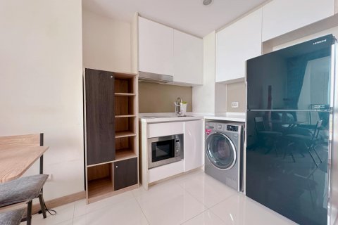 Apartamento de 1 dormitorio en Pattaya, Tailandia № 102930 - foto 2