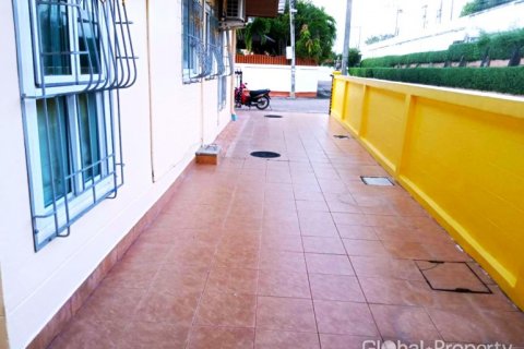 Casa de 4 dormitorios en Pattaya, Tailandia № 81874 - foto 6