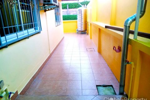 Casa de 4 dormitorios en Pattaya, Tailandia № 81874 - foto 4
