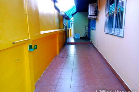 Casa de 4 dormitorios en Pattaya, Tailandia № 81874 - foto 5