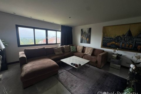 Condominio de 3 dormitorios en Pattaya, Tailandia № 132318 - foto 3