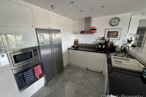 Condominio de 3 dormitorios en Pattaya, Tailandia № 132318 - foto 6
