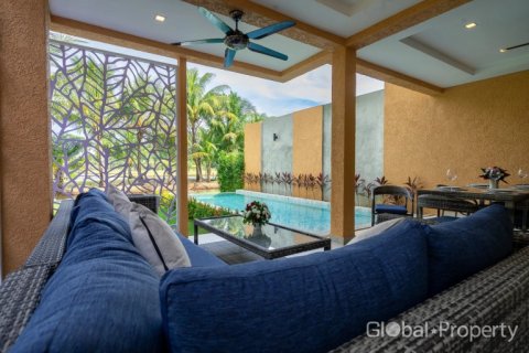 Casa de 4 dormitorios en Ko Chang, Tailandia № 132317 - foto 5