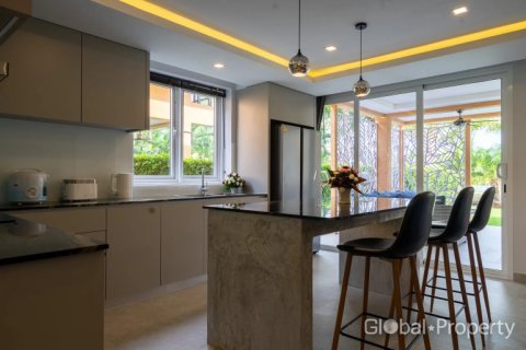 Casa de 4 dormitorios en Ko Chang, Tailandia № 132317 - foto 18