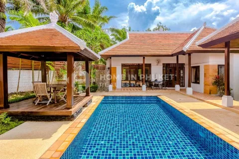 Casa de 4 dormitorios en Phuket, Tailandia № 130871 - foto 2