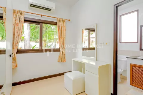 Casa de 4 dormitorios en Phuket, Tailandia № 130871 - foto 21