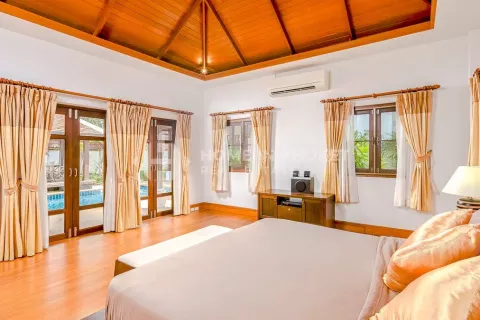 Casa de 4 dormitorios en Phuket, Tailandia № 130871 - foto 10