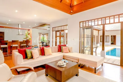Casa de 4 dormitorios en Phuket, Tailandia № 130871 - foto 4