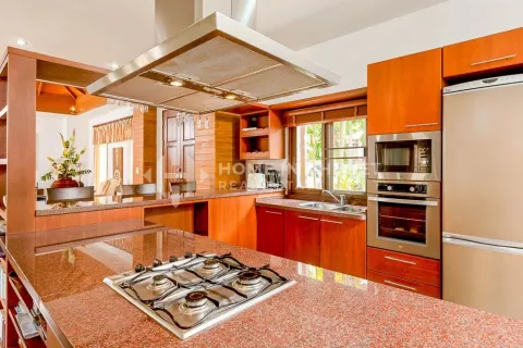 Casa de 4 dormitorios en Phuket, Tailandia № 130871 - foto 7