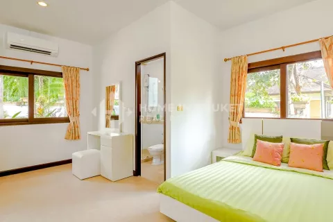 Casa de 4 dormitorios en Phuket, Tailandia № 130871 - foto 20
