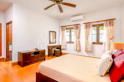 Casa de 4 dormitorios en Phuket, Tailandia № 130871 - foto 18