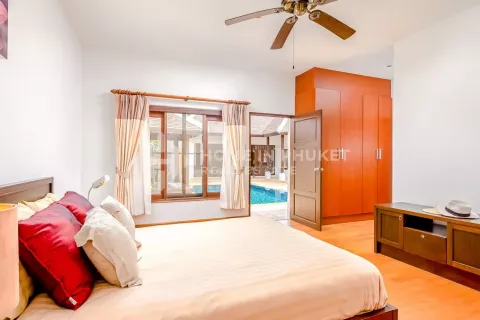 Casa de 4 dormitorios en Phuket, Tailandia № 130871 - foto 16