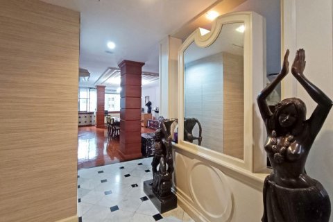 Condominio de 4 dormitorios en Bangkok, Tailandia № 80579 - foto 3