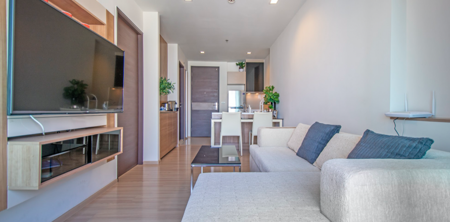 Condo à Bangkok, Thaïlande, 1 chambre à Rhythm Sathorn - Narathiwas № 77726
