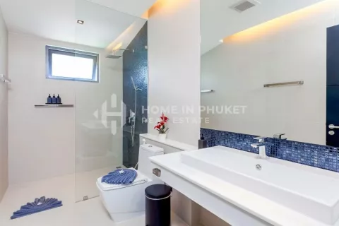 Casa de 6 dormitorios en Patong, Tailandia № 131236 - foto 13