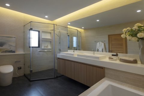 Chalet de 3 dormitorios en Pattaya, Tailandia № 130465 - foto 12