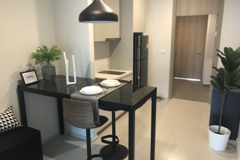 Eigentumswohnung in Bangkok, Thailand, 1 Schlafzimmer  № 143691