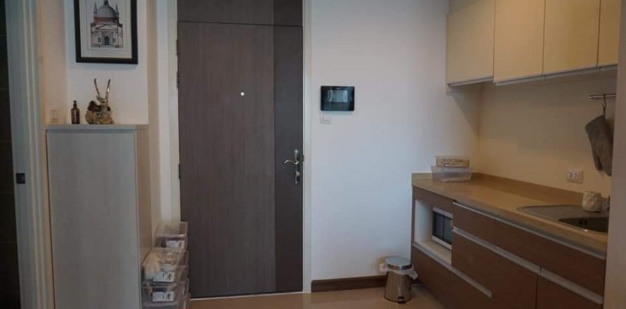 Condominio de 1 dormitorio en Sathon, Bangkok, Tailandia № 143695