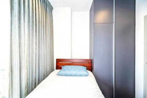 Condominio de 2 dormitorios en Khlong San, Bangkok, Tailandia № 133002 - foto 6