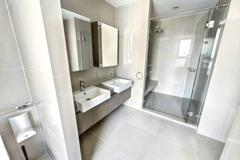 Condominio de 2 dormitorios en Bangkok, Tailandia № 133007 - foto 7