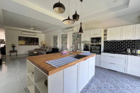 Chalet de 3 dormitorios en Hua Hin, Tailandia № 133005 - foto 5