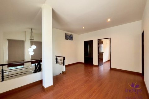 Casa de 3 dormitorios en Saraphi, Tailandia № 125764 - foto 5