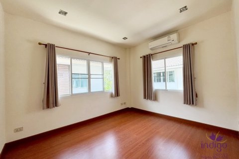 Casa de 3 dormitorios en Saraphi, Tailandia № 125764 - foto 9