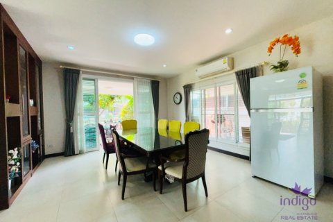 Casa de 6 dormitorios en San Kamphaeng, Tailandia № 125767 - foto 4