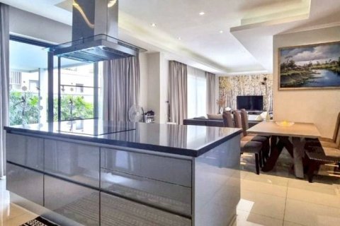 Casa de 4 dormitorios en Pattaya, Tailandia № 125951 - foto 6