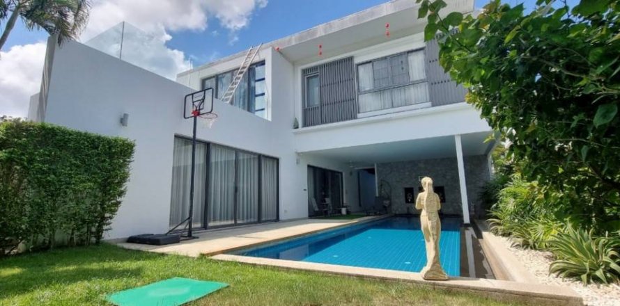 Casa de 4 dormitorios en Pattaya, Tailandia № 125951