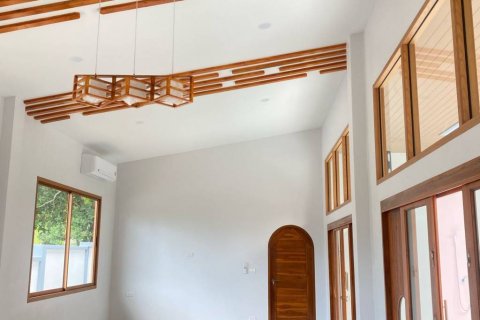 Chalet de 3 dormitorios en Surat Thani, Tailandia № 125945 - foto 8