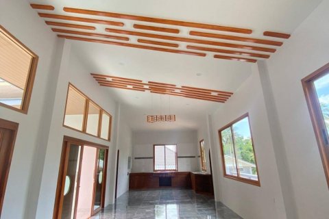 Chalet de 3 dormitorios en Surat Thani, Tailandia № 125945 - foto 3