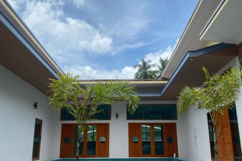 Chalet de 3 dormitorios en Surat Thani, Tailandia № 125945 - foto 2