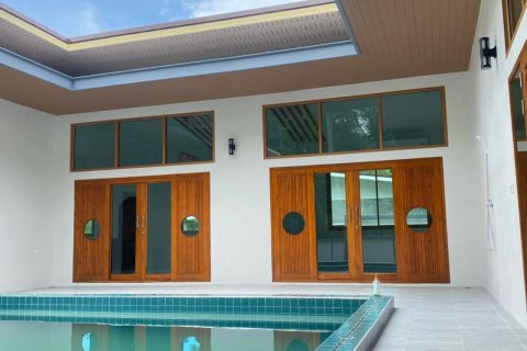 Chalet de 3 dormitorios en Surat Thani, Tailandia № 125945 - foto 5