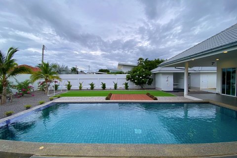 Casa de 3 dormitorios en Hua Hin, Tailandia № 125454 - foto 15