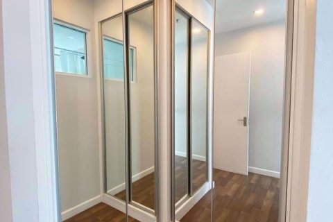 Condominio de 3 dormitorios en Watthana, Bangkok, Tailandia № 76563 - foto 11