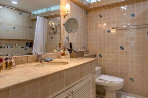 Dúplex de 3 dormitorios en Watthana, Bangkok, Tailandia № 76561 - foto 22