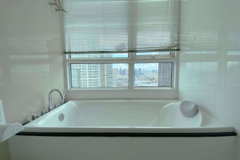 Condominio de 3 dormitorios en Watthana, Bangkok, Tailandia № 76564 - foto 16