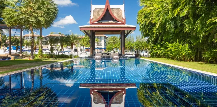 Casa de 5 dormitorios en Phuket, Tailandia № 131178