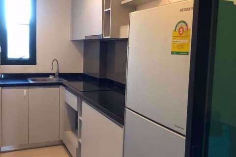 Condominio de 2 dormitorios en Khlong Toei, Bangkok, Tailandia № 76681 - foto 5