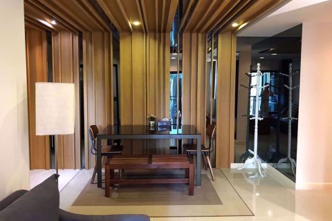 Condominio de 2 dormitorios en Khlong Toei, Bangkok, Tailandia № 76681 - foto 3