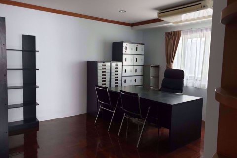 Condo à Watthana, Bangkok, Thaïlande, 3 chambres № 76684 - photo 7
