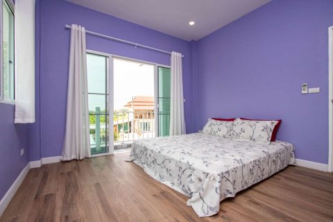 Casa de 5 dormitorios en Chiang Mai, Tailandia № 126299 - foto 10