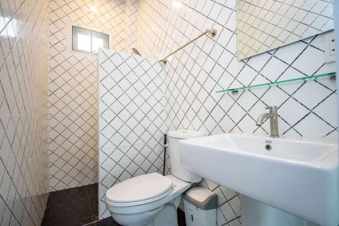 Casa de 5 dormitorios en Chiang Mai, Tailandia № 126299 - foto 23